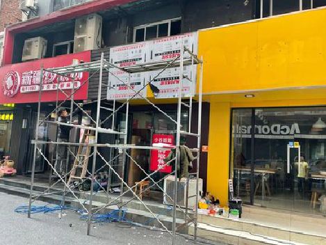 姚安制作广告招牌如何避免它发黄？